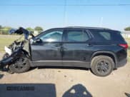 ✅ 2023 Chevrolet Traverse LS • VIN: 1GNERFKW5PJ321043 • Lot: 43370186. Wystawiony na IAAI z przebiegiem 32 386 mil. Bezpłatny archiwum sprzedaży aukcyjnych z USA i szczegółowy raport historii pojazdu na DreamBid. Zdjęcie 15.