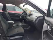 ✅ 2017 Nissan Rogue SL • VIN: 5N1AT2MV9HC732937 • Lot: 43742673. Wystawiony na IAAI z przebiegiem 155 011 mil. Bezpłatny archiwum sprzedaży aukcyjnych z USA i szczegółowy raport historii pojazdu na DreamBid. Zdjęcie 5.