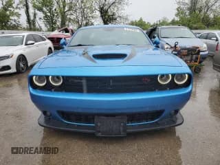 ✅ 2019 Dodge Challenger R/T Scat Pack • VIN: 2C3CDZFJ2KH675244 • Lot: 51374964. Wystawiony na Copart z przebiegiem 30 272 mil. Bezpłatny archiwum sprzedaży aukcyjnych z USA i szczegółowy raport historii pojazdu na DreamBid. Zdjęcie 5.