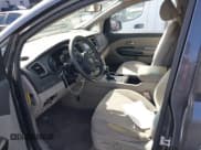 ✅ 2016 Kia Sedona LX • VIN: KNDMB5C18G6113988 • Лот: 43369393. Опубликован ранее на IAAI с пробегом 109 971 миль. Бесплатный доступ к архиву аукционных продаж из США и подробный отчёт об истории автомобиля на DreamBid. Изображение 13.