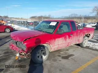 ✅ 1998 Chevrolet S-10 LS • VIN: 1GCCS1940W8216444 • Лот: 41646371. Опубликован ранее на IAAI с пробегом 141 743 миль. Бесплатный доступ к архиву аукционных продаж из США и подробный отчёт об истории автомобиля на DreamBid. Изображение 2.