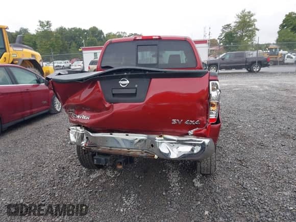 2016 Nissan Frontier SV with VIN 1N6AD0EV0GN723676, listed as a IAAI auction lot 43140977 with 172,550 mi miles and . Bid and sale history available at DreamBid. Image 17.