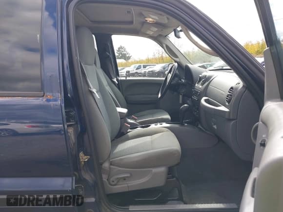✅ 2006 Jeep Liberty Sport • VIN: 1J4GL48K36W113766 • Lot: 43522808. Listed on IAAI with 139,198 mi. Free auction sales archive from the USA and detailed vehicle history report at DreamBid. Image 5.