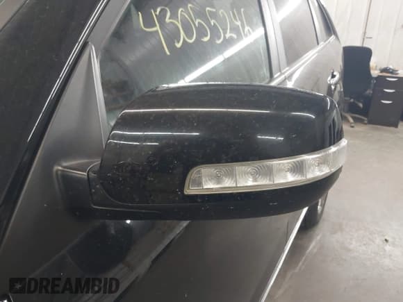 ✅ 2014 Kia Sorento SX Limited • VIN: 5XYKWDA73EG502884 • Лот: 43055246. Опубликован ранее на IAAI с пробегом 153 841 миль. Бесплатный доступ к архиву аукционных продаж из США и подробный отчёт об истории автомобиля на DreamBid. Изображение 12.