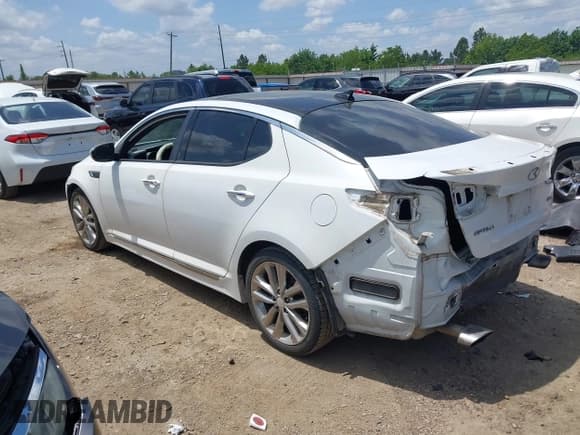 ✅ 2014 Kia Optima SX Turbo • VIN: 5XXGR4A61EG280435 • Lot: 42227447. Wystawiony na IAAI z przebiegiem 110 928 mil. Bezpłatny archiwum sprzedaży aukcyjnych z USA i szczegółowy raport historii pojazdu na DreamBid. Zdjęcie 3.