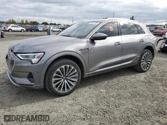 ✅ 2019 Audi e-tron Prestige • VIN: WA1VABGE7KB011143 • Lot: 87071935. Listed on Copart with 47,174 mi. Free auction sales archive from the USA and detailed vehicle history report at DreamBid. Image 1.