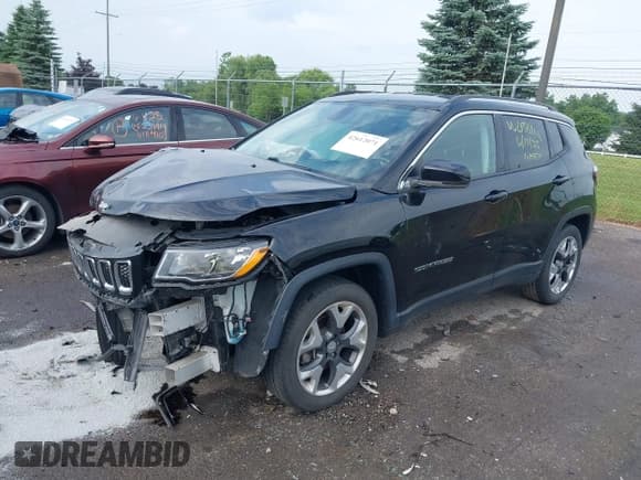 ✅ 2019 Jeep Compass Limited • VIN: 3C4NJCCB4KT675681 • Lot: 42612071. Listed on IAAI with 57,120 mi. Free auction sales archive from the USA and detailed vehicle history report at DreamBid. Image 2.