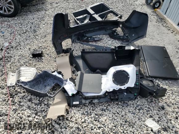 ✅ 2023 Acura RDX • VIN: 5J8TC2H3XPL025965 • Лот: 67823875. Опубликован ранее на Copart с пробегом 37 817 миль. Бесплатный доступ к архиву аукционных продаж из США и подробный отчёт об истории автомобиля на DreamBid. Изображение 12.