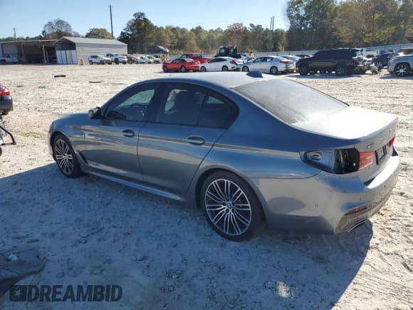 ✅ 2019 BMW 5 Series 530i xDrive • VIN: WBAJA7C55KWW19496 • Lot: 92600265. Wystawiony na Copart z przebiegiem 60 044 mil. Bezpłatny archiwum sprzedaży aukcyjnych z USA i szczegółowy raport historii pojazdu na DreamBid. Zdjęcie 2.