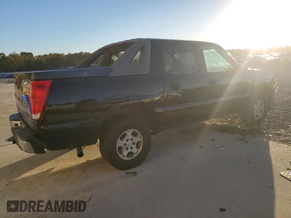 ✅ 2005 Chevrolet Avalanche LS • VIN: 3GNEC12Z65G172168 • Lot: 90460055. Listed on Copart with 190,408 mi. Free auction sales archive from the USA and detailed vehicle history report at DreamBid. Image 3.