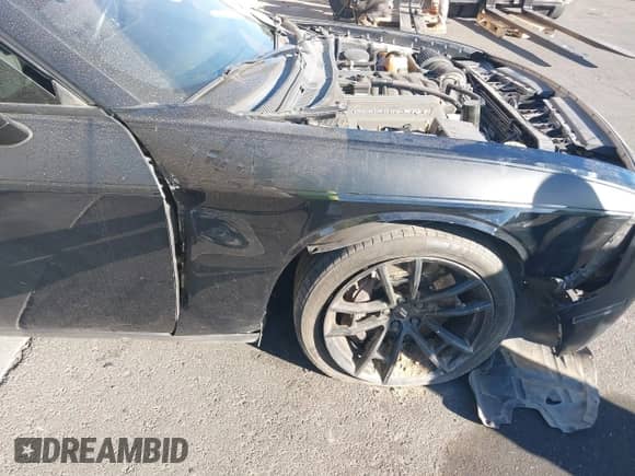 2018 Dodge Challenger T/A 392 with VIN 2C3CDZFJ1JH154627, listed as a IAAI auction lot 41212864 with 61,453 mi miles and . Bid and sale history available at DreamBid. Image 17.