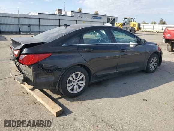 2013 Hyundai Sonata GLS with VIN 5NPEB4AC5DH581343, listed as a Copart auction lot 81716405 with 157,587 mi miles and Salvage title. Bid and sale history available at DreamBid. Image 3.