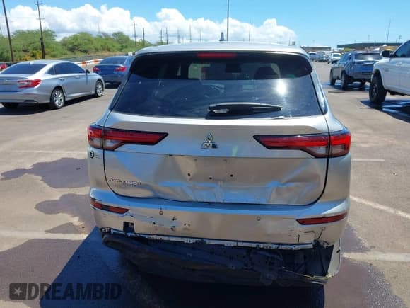 ✅ 2022 Mitsubishi Outlander SE • VIN: JA4J3UA84NZ078642 • Lot: 43045693. Listed on IAAI with 52,929 mi. Free auction sales archive from the USA and detailed vehicle history report at DreamBid. Image 16.