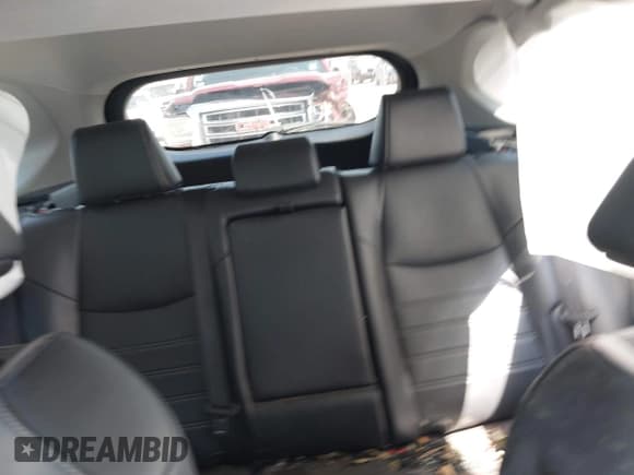 ✅ 2024 Toyota RAV4 XLE Premium • VIN: 2T3C1RFV0RC263536 • Lot: 43400099. Listed on IAAI with Not provided. Free auction sales archive from the USA and detailed vehicle history report at DreamBid. Image 8.