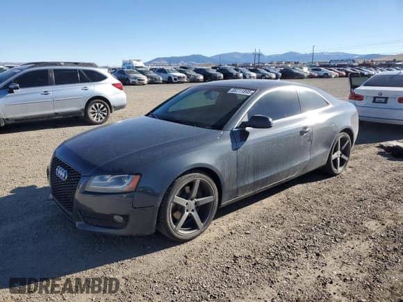 ✅ 2011 Audi A5 Premium Plus • VIN: WAULFAFR0BA075993 • Lot: 89711895. Wystawiony na Copart z przebiegiem Nie podano. Bezpłatny archiwum sprzedaży aukcyjnych z USA i szczegółowy raport historii pojazdu na DreamBid. Zdjęcie 1.