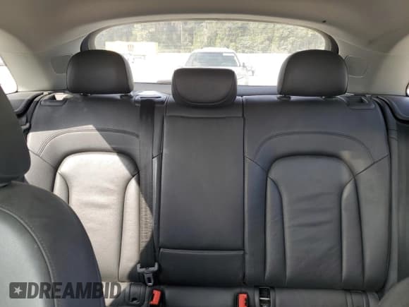 ✅ 2015 Audi Q3 Premium Plus • VIN: WA1EFCFS3FR005836 • Lot: 90062515. Listed on Copart with 91,260 mi. Free auction sales archive from the USA and detailed vehicle history report at DreamBid. Image 10.