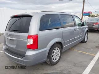 ✅ 2015 Chrysler Town & Country Touring • VIN: 2C4RC1BG3FR644248 • Lot: 43777353. Wystawiony na IAAI z przebiegiem 106 406 mil. Bezpłatny archiwum sprzedaży aukcyjnych z USA i szczegółowy raport historii pojazdu na DreamBid. Zdjęcie 4.