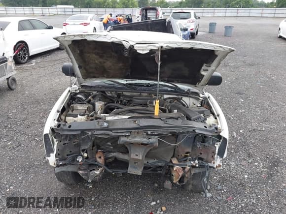 ✅ 2002 Chevrolet S-10 • VIN: 1GCCS19WX28188728 • Лот: 42337500. Опубликован ранее на IAAI с пробегом 305 227 миль. Бесплатный доступ к архиву аукционных продаж из США и подробный отчёт об истории автомобиля на DreamBid. Изображение 10.