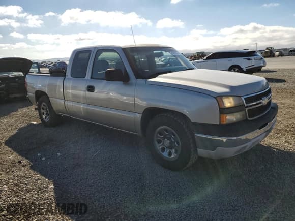 ✅ 2007 Chevrolet Silverado 1500 LT1 • VIN: 1GCEC19V37Z181229 • Lot: 91803655. Listed on Copart with 207,233 mi. Free auction sales archive from the USA and detailed vehicle history report at DreamBid. Image 4.