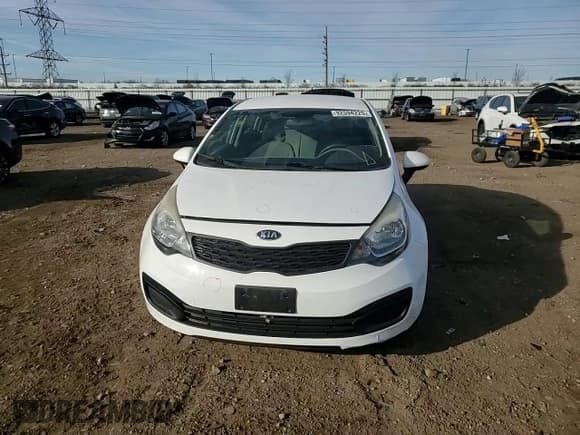 ✅ 2014 Kia Rio LX • VIN: KNADM4A39E6395299 • Lot: 92594225. Wystawiony na Copart z przebiegiem 106 842 mil. Bezpłatny archiwum sprzedaży aukcyjnych z USA i szczegółowy raport historii pojazdu na DreamBid. Zdjęcie 14.