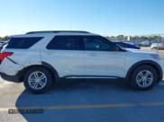 ✅ 2022 Ford Explorer XLT • VIN: 1FMSK7DH4NGA70722 • Lot: 43449455. Wystawiony na IAAI z przebiegiem 54 297 mil. Bezpłatny archiwum sprzedaży aukcyjnych z USA i szczegółowy raport historii pojazdu na DreamBid. Zdjęcie 13.