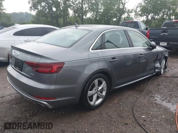 ✅ 2019 Audi A4 Premium • VIN: WAUDNAF4XKA022830 • Lot: 42365339. Listed on IAAI with 95,693 mi. Free auction sales archive from the USA and detailed vehicle history report at DreamBid. Image 4.