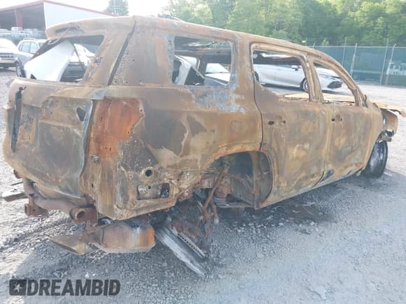 ✅ 2023 GMC Acadia SLE • VIN: 1GKKNRL41PZ111759 • Лот: 39384296. Опубликован ранее на IAAI с пробегом 10 500 миль. Бесплатный доступ к архиву аукционных продаж из США и подробный отчёт об истории автомобиля на DreamBid. Изображение 4.