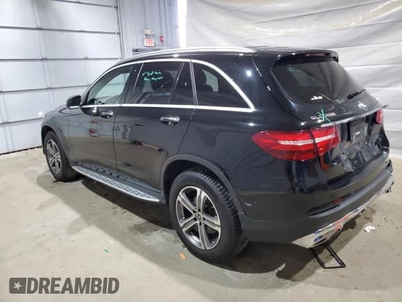 ✅ 2019 Mercedes-Benz GLC 300 • VIN: WDC0G4KB5KF574735 • Lot: 82718835. Wystawiony na Copart z przebiegiem 123 192 mil. Bezpłatny archiwum sprzedaży aukcyjnych z USA i szczegółowy raport historii pojazdu na DreamBid. Zdjęcie 2.