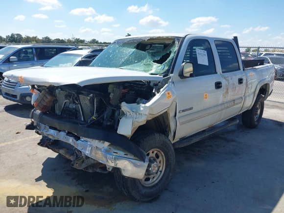 ✅ 2003 Chevrolet Silverado 2500HD LS • VIN: 1GCHC23U73F254293 • Lot: 43412105. Listed on IAAI with Not provided. Free auction sales archive from the USA and detailed vehicle history report at DreamBid. Image 17.