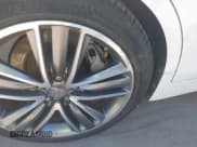 ✅ 2015 Infiniti Q50 Premium • VIN: JN1BV7AP1FM336842 • Lot: 40893482. Wystawiony na IAAI z przebiegiem 96 634 mil. Bezpłatny archiwum sprzedaży aukcyjnych z USA i szczegółowy raport historii pojazdu na DreamBid. Zdjęcie 19.