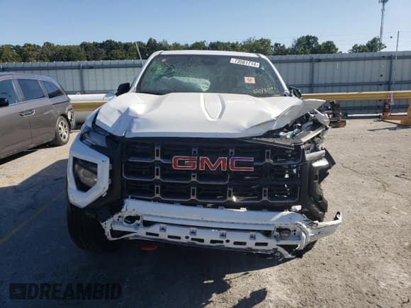 ✅ 2024 GMC Canyon 4WD AT4 • VIN: 1GTP6DEK9R1216337 • Lot: 73501714. Wystawiony na Copart z przebiegiem 4 375 mil. Bezpłatny archiwum sprzedaży aukcyjnych z USA i szczegółowy raport historii pojazdu na DreamBid. Zdjęcie 5.