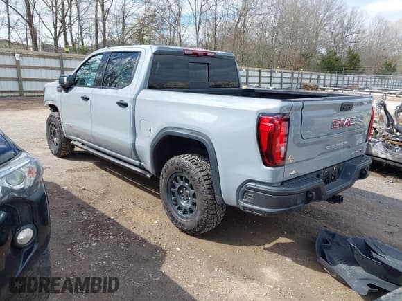 ✅ 2024 GMC Sierra 1500 AT4X • VIN: 3GTUUFEL9RG197738 • Лот: 41812558. Опубликован ранее на IAAI с пробегом 2 161 миль. Бесплатный доступ к архиву аукционных продаж из США и подробный отчёт об истории автомобиля на DreamBid. Изображение 3.