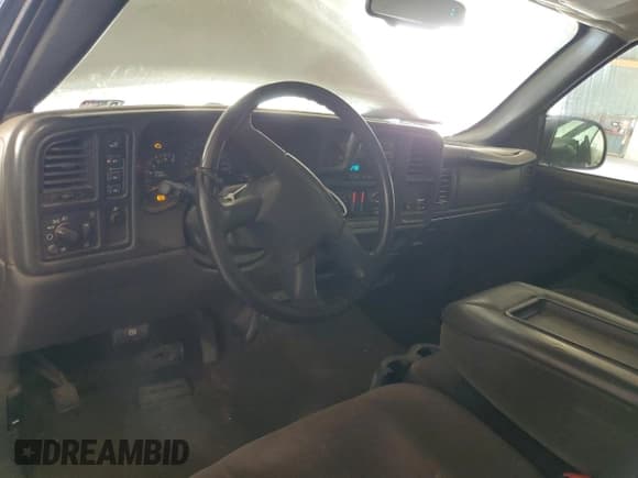 ✅ 2007 Chevrolet Silverado 2500HD Work Truck • VIN: 1GCHK29U27E195319 • Лот: 90025035. Опубликован ранее на Copart с пробегом 212 137 миль. Бесплатный доступ к архиву аукционных продаж из США и подробный отчёт об истории автомобиля на DreamBid. Изображение 8.