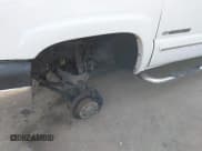 ✅ 2006 Chevrolet Silverado 2500HD LT1 • VIN: 1GCHK23U96F121414 • Lot: 41686044. Listed on IAAI with 165,248 mi. Free auction sales archive from the USA and detailed vehicle history report at DreamBid. Image 21.