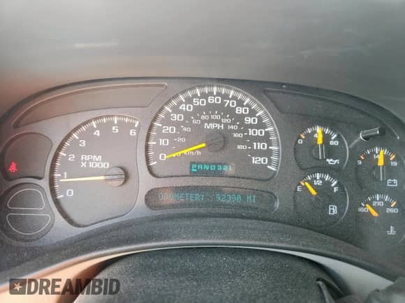 2004 Chevrolet Silverado 1500 with VIN 1GCEC19TX4Z203835, listed as a Copart auction lot 70704235 with 92,390 mi miles and Clean title. Bid and sale history available at DreamBid. Image 9.