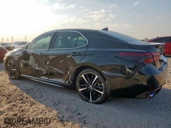 ✅ 2019 Toyota Camry XSE • VIN: 4T1BZ1HK0KU022517 • Lot: 84649235. Wystawiony na Copart z przebiegiem 93 489 mil. Bezpłatny archiwum sprzedaży aukcyjnych z USA i szczegółowy raport historii pojazdu na DreamBid. Zdjęcie 2.