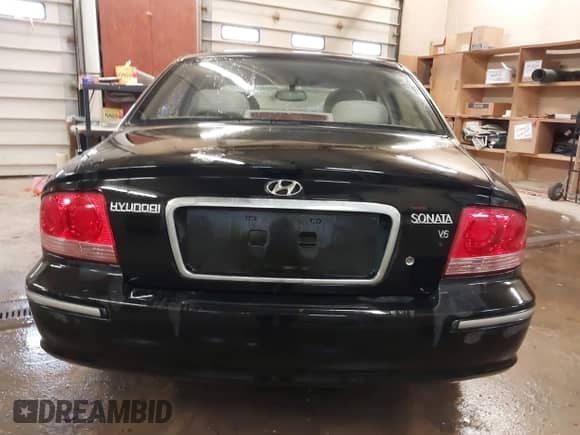 2004 Hyundai Sonata GLS z VIN KMHWF35H94A010675, wystawiony jako IAAI lot #41520400 z przebiegiem 156 631 mil mil oraz . Historia ofert i sprzedaży dostępna na DreamBid. Obrazek 16.