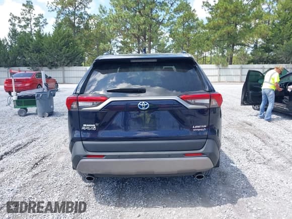 ✅ 2022 Toyota RAV4 Hybrid Limited • VIN: 4T3D6RFV1NU074893 • Lot: 43171527. Listed on IAAI with 58,298 mi. Free auction sales archive from the USA and detailed vehicle history report at DreamBid. Image 17.