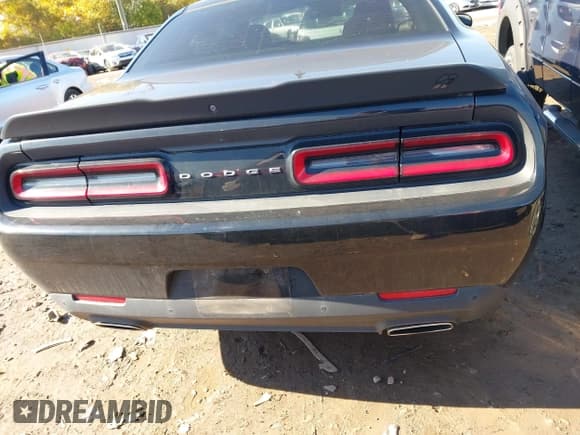 ✅ 2019 Dodge Challenger GT • VIN: 2C3CDZKG3KH537013 • Lot: 43550695. Listed on IAAI with 89,276 mi. Free auction sales archive from the USA and detailed vehicle history report at DreamBid. Image 16.