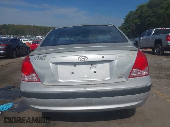 ✅ 2004 Hyundai Elantra GLS • VIN: KMHDN46D54U774954 • Lot: 43504410. Listed on IAAI with 40,462 mi. Free auction sales archive from the USA and detailed vehicle history report at DreamBid. Image 15.