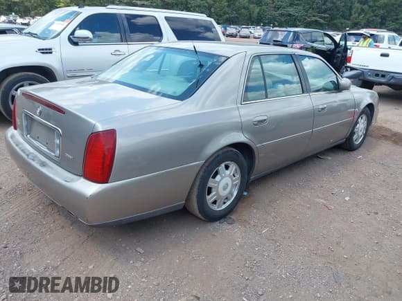 ✅ 2003 Cadillac DeVille • VIN: 1G6KD54Y23U223697 • Lot: 43146276. Wystawiony na IAAI z przebiegiem 168 258 mil. Bezpłatny archiwum sprzedaży aukcyjnych z USA i szczegółowy raport historii pojazdu na DreamBid. Zdjęcie 4.