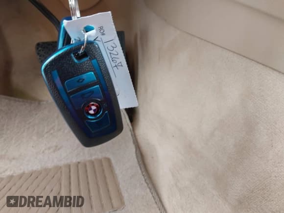 ✅ 2014 BMW 3 Series 328i xDrive • VIN: WBA3B5C56EP543957 • Лот: 43521423. Опубликован ранее на IAAI с пробегом 55 973 миль. Бесплатный доступ к архиву аукционных продаж из США и подробный отчёт об истории автомобиля на DreamBid. Изображение 11.