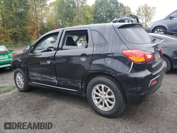 ✅ 2012 Mitsubishi Outlander ES • VIN: JA4AP3AU6CZ000372 • Lot: 86486525. Wystawiony na Copart z przebiegiem 88 621 mil. Bezpłatny archiwum sprzedaży aukcyjnych z USA i szczegółowy raport historii pojazdu na DreamBid. Zdjęcie 2.