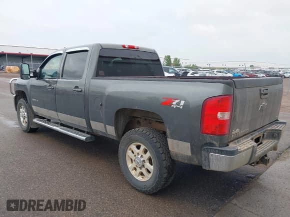 ✅ 2011 Chevrolet Silverado 2500HD LTZ • VIN: 1GC1KYC82BF182329 • Lot: 42696193. Listed on IAAI with 211,191 mi. Free auction sales archive from the USA and detailed vehicle history report at DreamBid. Image 3.