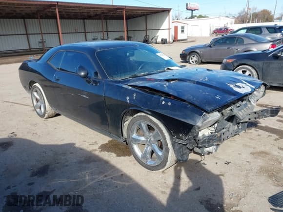 ✅ 2013 Dodge Challenger R/T • VIN: 2C3CDYBT4DH700326 • Lot: 41382862. Wystawiony na IAAI z przebiegiem 136 070 mil. Bezpłatny archiwum sprzedaży aukcyjnych z USA i szczegółowy raport historii pojazdu na DreamBid. Zdjęcie 1.