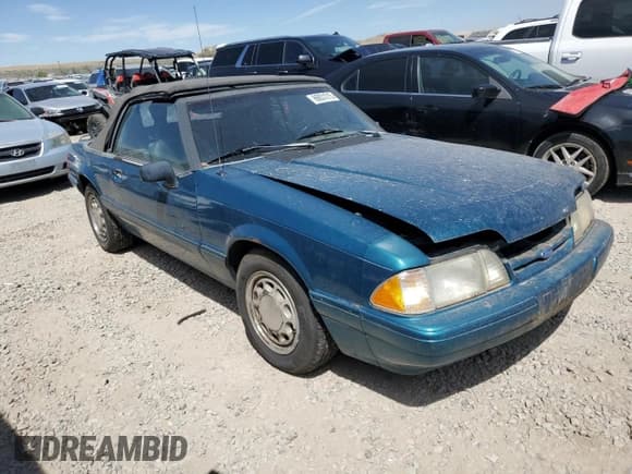 ✅ 1993 Ford Mustang • VIN: 1FACP44MXPF157125 • Lot: 66831215. Listed on Copart with 2,333 mi. Free auction sales archive from the USA and detailed vehicle history report at DreamBid. Image 4.