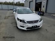 ✅ 2015 Honda Accord EX-L • VIN: 1HGCR3F8XFA030676 • Lot: 93346795. Wystawiony na Copart z przebiegiem 226 124 mil. Bezpłatny archiwum sprzedaży aukcyjnych z USA i szczegółowy raport historii pojazdu na DreamBid. Zdjęcie 14.