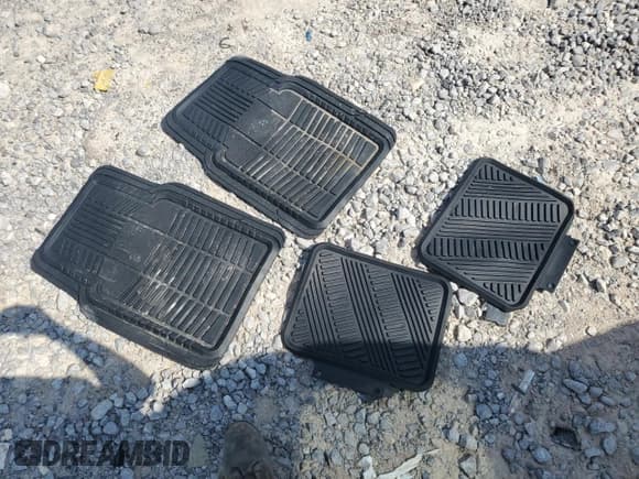 ✅ 2012 Hyundai Veracruz Limited • VIN: KM8NU4CC5CU193794 • Lot: 72006485. Listed on Copart with 263,921 mi. Free auction sales archive from the USA and detailed vehicle history report at DreamBid. Image 13.