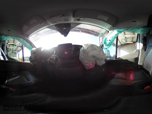 ✅ 2023 Ford Transit Cargo • VIN: 1FTBR3U89PKA33304 • Lot: 43395490. Wystawiony na IAAI z przebiegiem 89 723 mil. Bezpłatny archiwum sprzedaży aukcyjnych z USA i szczegółowy raport historii pojazdu na DreamBid. Zdjęcie 19.