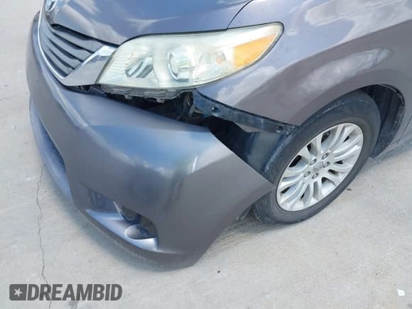 ✅ 2012 Toyota Sienna XLE AAS • VIN: 5TDYK3DCXCS263181 • Lot: 42958403. Listed on IAAI with 224,960 mi. Free auction sales archive from the USA and detailed vehicle history report at DreamBid. Image 6.